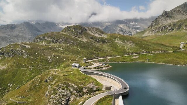 The Gran Paradiso is the oldest National Park in Italy.
