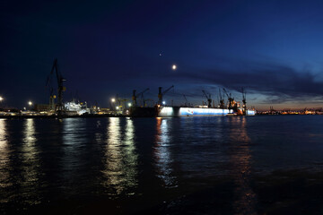 Hamburg Hafen / Hamburg Harbour...