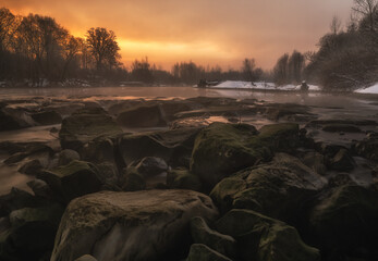 Winter sunrise on the river © Mariusz