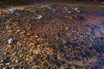 woda rzeka kamienie natura dno - 474414016