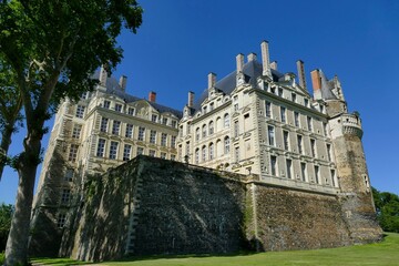Fototapeta premium Le château de Brissac vu depuis le parc