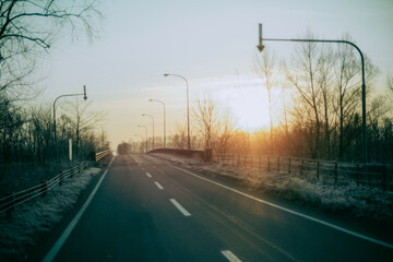 早朝の道路