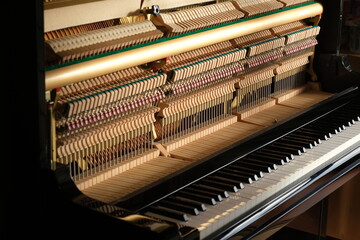 アップライトピアノ © Y_Stock