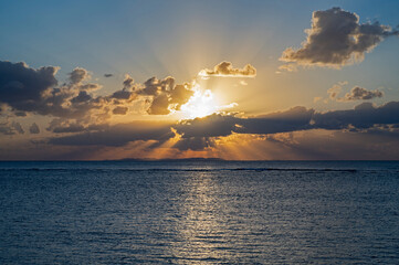 沖縄　北谷公園から望む夕日