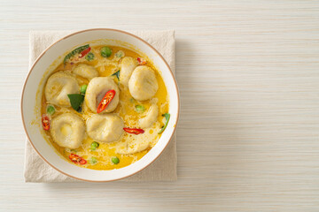 Green curry soup with Fish ball