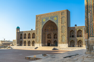 Fototapeta na wymiar Uzbekistan, Samarkand, the famous Registan Square
