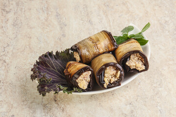 Stuffeg eggplant roll with cheese