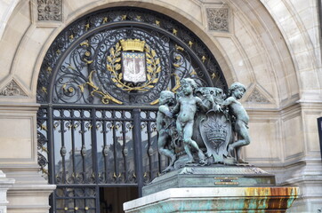 the facade of the city hall of Paris