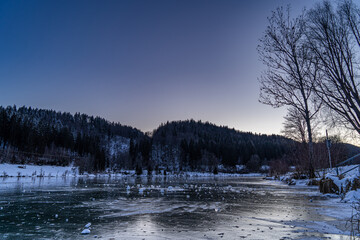 Still und starr ruht der See