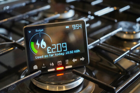 Household smart meter on a gas cooker hob