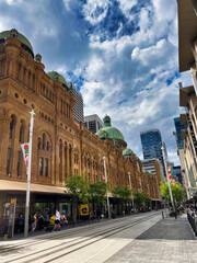 Fototapeta na wymiar Skyscrapers and historical building in Sydney CBD