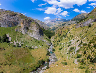 Panorámicas del Valle de Ordiso, en los Pirineos de Huesca (España). Imágenes tomadas con drone. 