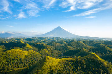 Fototapeta premium scenic aerial view of Camalig Albay hills and mount Mayon in bicol