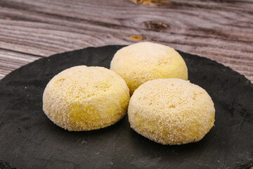 Raw potato zrazy for cooking