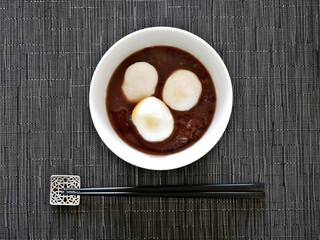 丸もち入りのぜんざい（お汁粉）