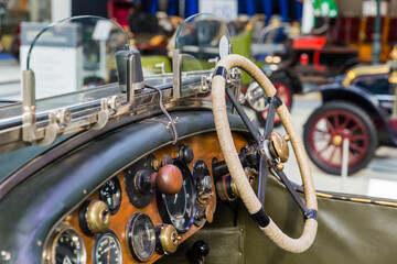 Fototapeta premium Vintage car - technology background