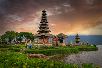 Fototapeta na wymiar Ulun Danu Beratan Temple at Bali Indonesia 