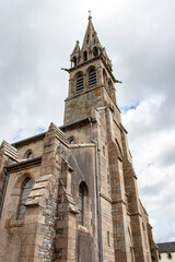 Garlan. Eglise paroissiale Notre-Dame-des-Sept-Douleurs sous ciel couvert. Finistère. Bretagne