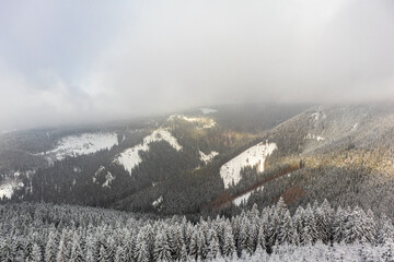 Schöne Winterlandschaft auf den Höhen des Thüringer Waldes bei Oberschönau - Thüringen