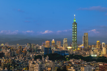 Fototapeta na wymiar Panoramic view of Taipei City in taiwan at night