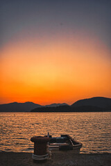 석양이 지는 바다