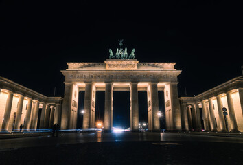 Here you can see the "Brandenburg Gate" in Berlin at night