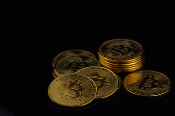 たくさんの仮想通貨 暗号通貨 硬貨 コイン