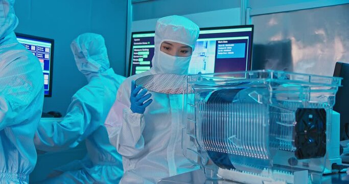 technician with wafer