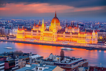 Fototapeta na wymiar Budapest, Hungary. Danube River at night and Parliament