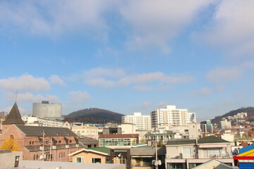 Fototapeta na wymiar Cityscape of Seoul viewed on a clear day
