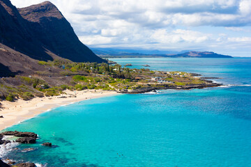 Fototapeta premium Bucht mit Sandstrand auf Hawaii