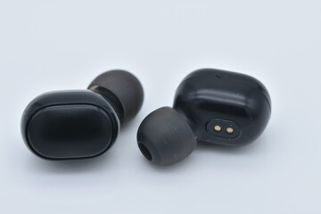 rechargeable ear-plug headphone