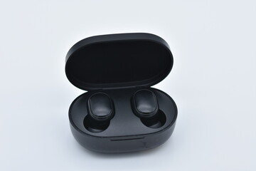 rechargeable ear-plug headphone