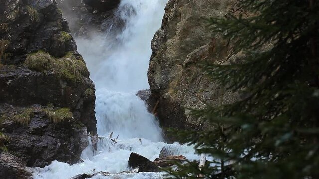 Lower falls in Yellowstone River and the amazing Grand Canyon of the Yellowstone in Yellowstone National Park, Wyoming.