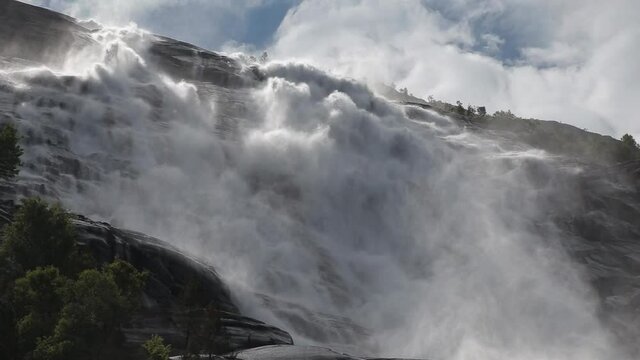 Latefossen is one of the most visited waterfalls in Norway and is located near Skare and Odda in the region Hordaland, Norway. Consists of two separate streams flowing down from the lake Lotevatnet.