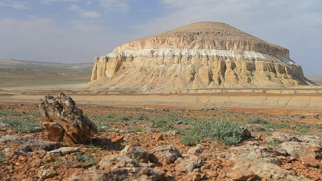 Kazakhstan. Ustyurt Plateau. Ball formations.