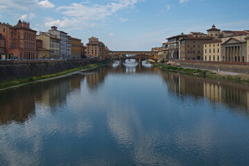 Fototapeta na wymiar View of the bridge Ponte Vecchio over the river Arno in Florence, Italy, Europe 
