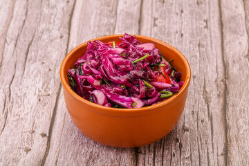 Pickled red cabbage with herbs