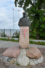 The statue of General Jozef Haller in Puck - obrazy, fototapety, plakaty