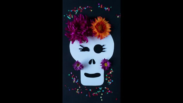 Day of the dead QUICK animation with beautiful skulls changing facial expressions and accessories