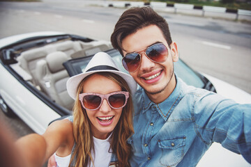 Friends in cabriolet