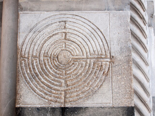 Italia, Toscana, la città di Lucca. La Cattedrale di San Martino. The Labyrinth.