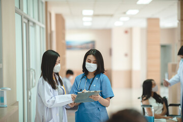 Obraz premium medical activity in hospital, professional doctor person talking with team or patient together