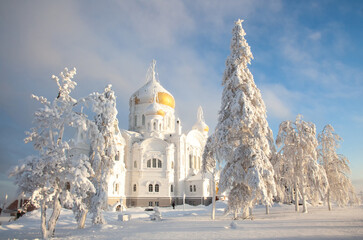 Obraz premium Belogorsk Monastery covered with frost. Belogorye, Perm Territory