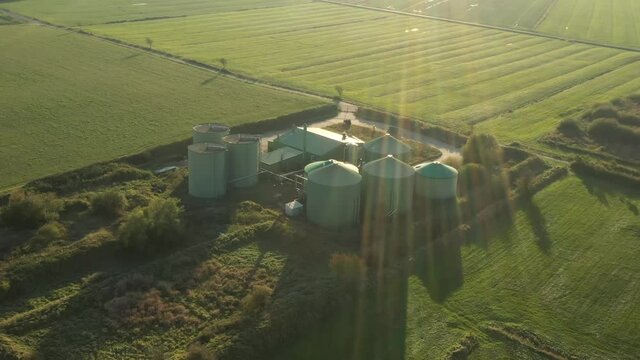 Stilllegung einer Biogasanlage aus der Luft Perspektive mit einer Drohne aufgenommen