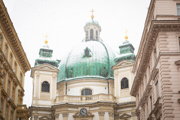 Fototapeta na wymiar Peterskirche in Vienna during winter.