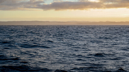 Obraz premium sunset in the barents sea