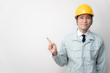 現場監督とヘルメットと建築