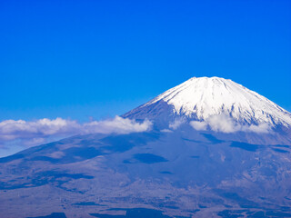 Fototapeta na wymiar Snowy Mount Fuji (view from the summit of Mt.Kintoki, Hakone, Kanagawa, Japan)