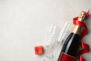 Champagne is a symbol of Valentine's Day © hannamartysheva